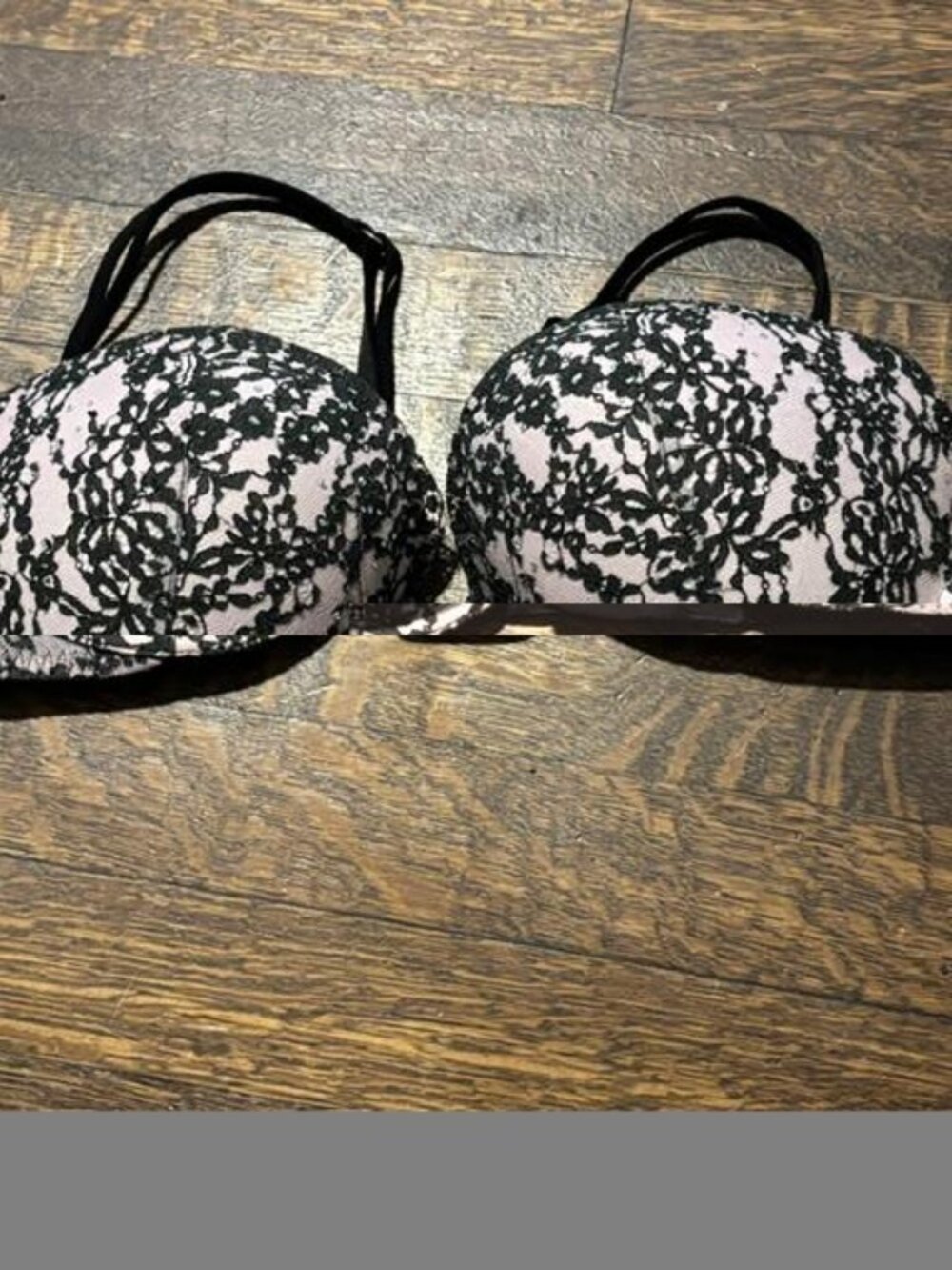 Victoria's Secret Very Sexy Plunge Push Up Bra Black Lace Rhinestones Bra 38C